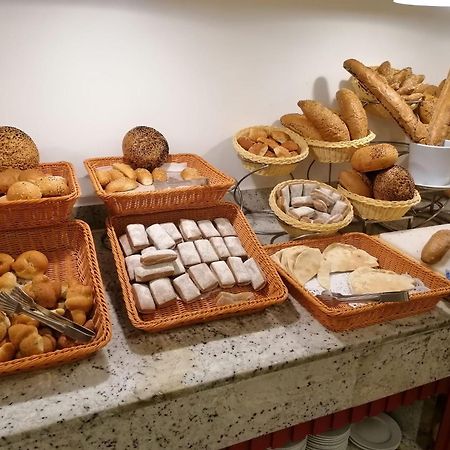 Hotel Apartments Villaggio Dei Fiori 4 Stars Luxury - Great Family Resort - Pet Friendly - With Hypermarket - Delivery Restaurant-Pizzeria - Room Breakfast With Supplement - Ultra Fast Wi-Fi - Play Area For Children - Olympic Swimming Pool - Parking Caorle Extérieur photo