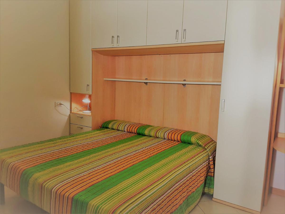 Hotel Apartments Villaggio Dei Fiori 4 Stars Luxury - Great Family Resort - Pet Friendly - With Hypermarket - Delivery Restaurant-Pizzeria - Room Breakfast With Supplement - Ultra Fast Wi-Fi - Play Area For Children - Olympic Swimming Pool - Parking Caorle Extérieur photo