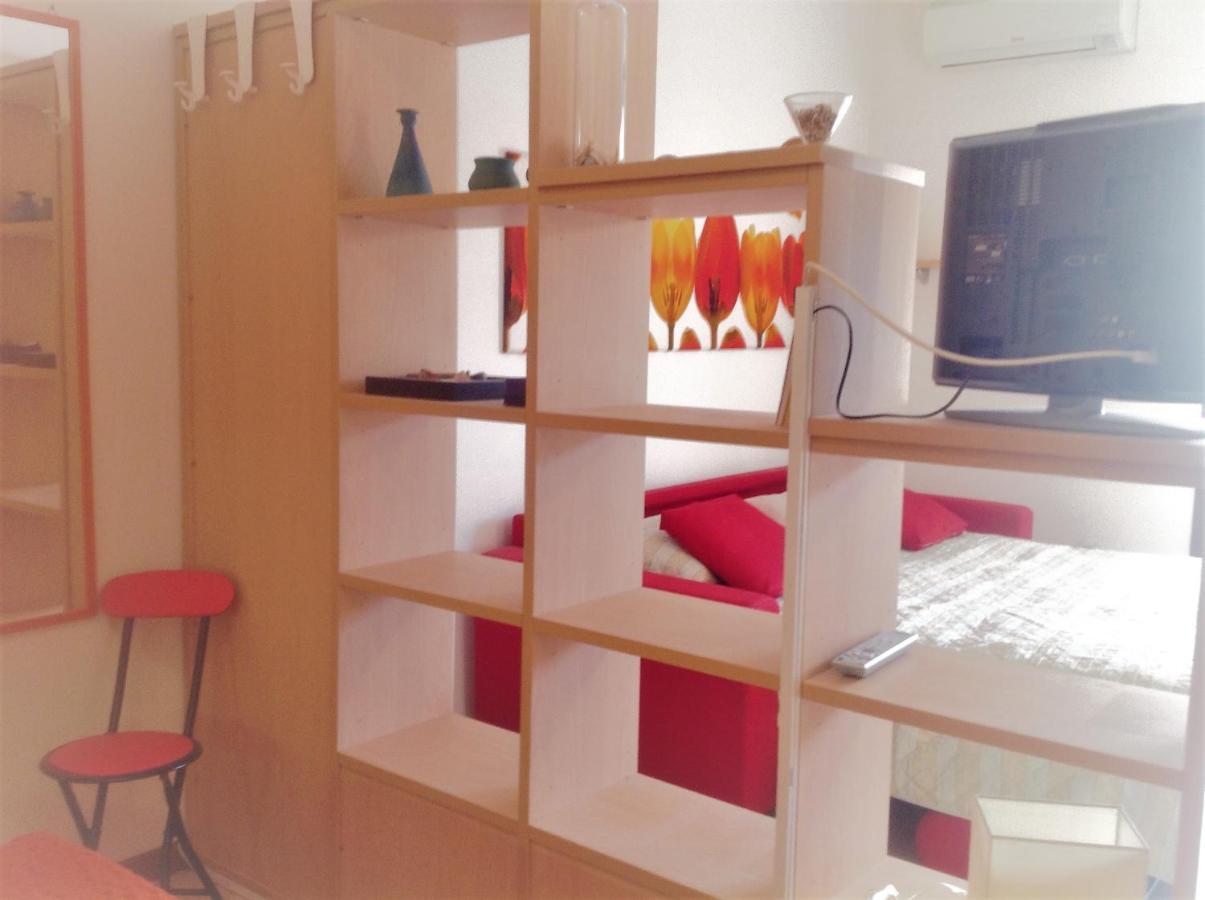 Hotel Apartments Villaggio Dei Fiori 4 Stars Luxury - Great Family Resort - Pet Friendly - With Hypermarket - Delivery Restaurant-Pizzeria - Room Breakfast With Supplement - Ultra Fast Wi-Fi - Play Area For Children - Olympic Swimming Pool - Parking Caorle Extérieur photo
