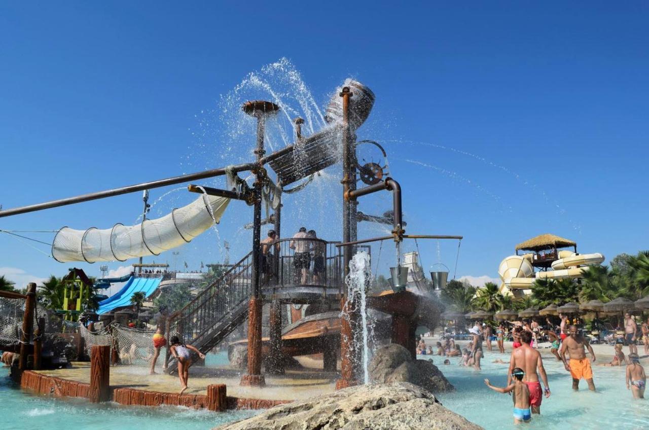 Hotel Apartments Villaggio Dei Fiori 4 Stars Luxury - Great Family Resort - Pet Friendly - With Hypermarket - Delivery Restaurant-Pizzeria - Room Breakfast With Supplement - Ultra Fast Wi-Fi - Play Area For Children - Olympic Swimming Pool - Parking Caorle Extérieur photo