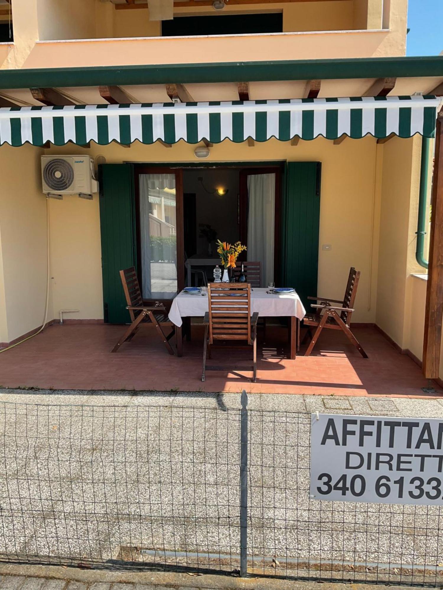 Hotel Apartments Villaggio Dei Fiori 4 Stars Luxury - Great Family Resort - Pet Friendly - With Hypermarket - Delivery Restaurant-Pizzeria - Room Breakfast With Supplement - Ultra Fast Wi-Fi - Play Area For Children - Olympic Swimming Pool - Parking Caorle Extérieur photo