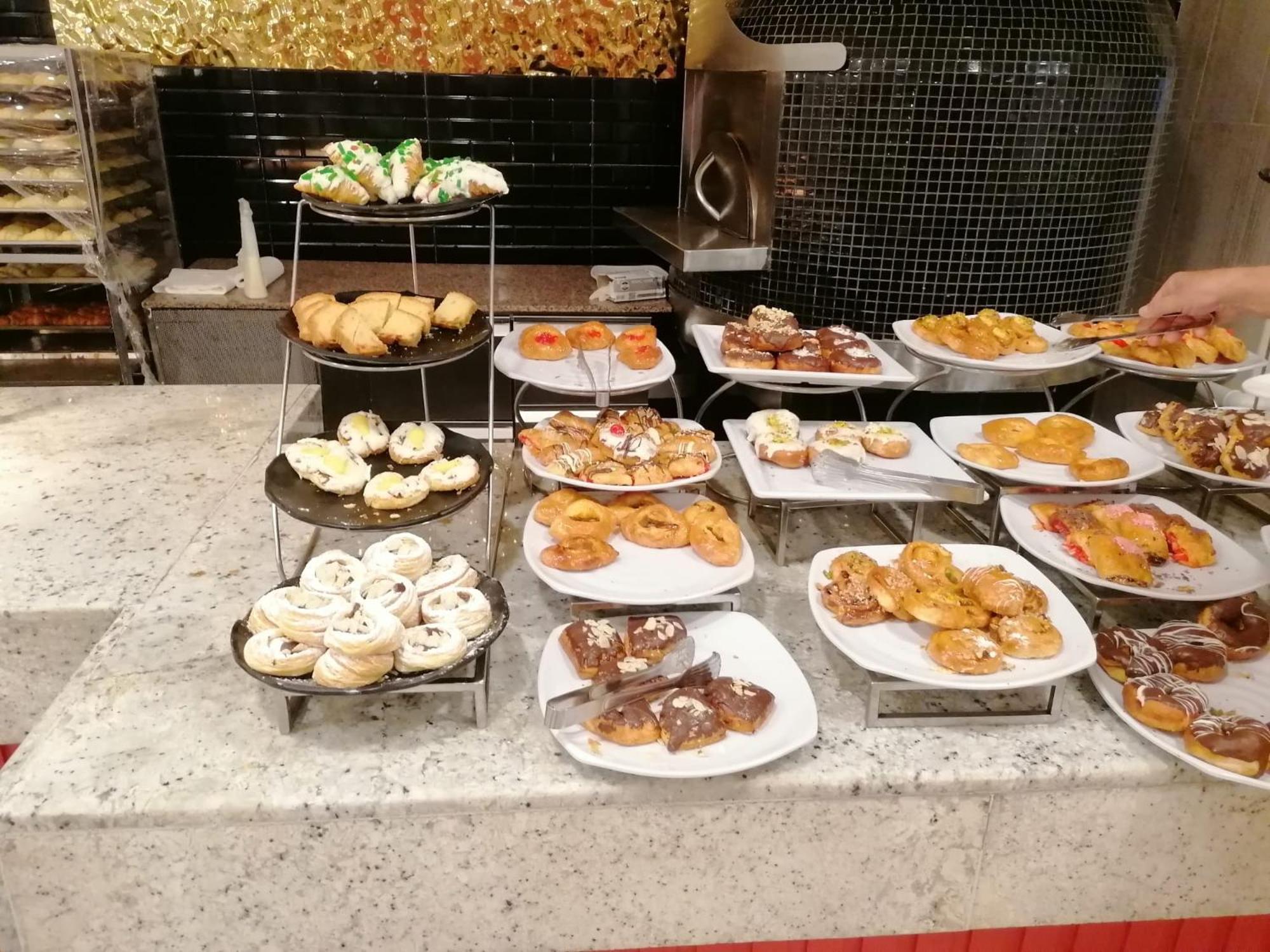 Hotel Apartments Villaggio Dei Fiori 4 Stars Luxury - Great Family Resort - Pet Friendly - With Hypermarket - Delivery Restaurant-Pizzeria - Room Breakfast With Supplement - Ultra Fast Wi-Fi - Play Area For Children - Olympic Swimming Pool - Parking Caorle Extérieur photo