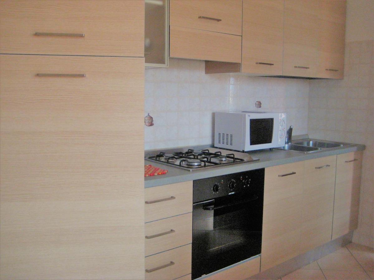 Hotel Apartments Villaggio Dei Fiori 4 Stars Luxury - Great Family Resort - Pet Friendly - With Hypermarket - Delivery Restaurant-Pizzeria - Room Breakfast With Supplement - Ultra Fast Wi-Fi - Play Area For Children - Olympic Swimming Pool - Parking Caorle Extérieur photo